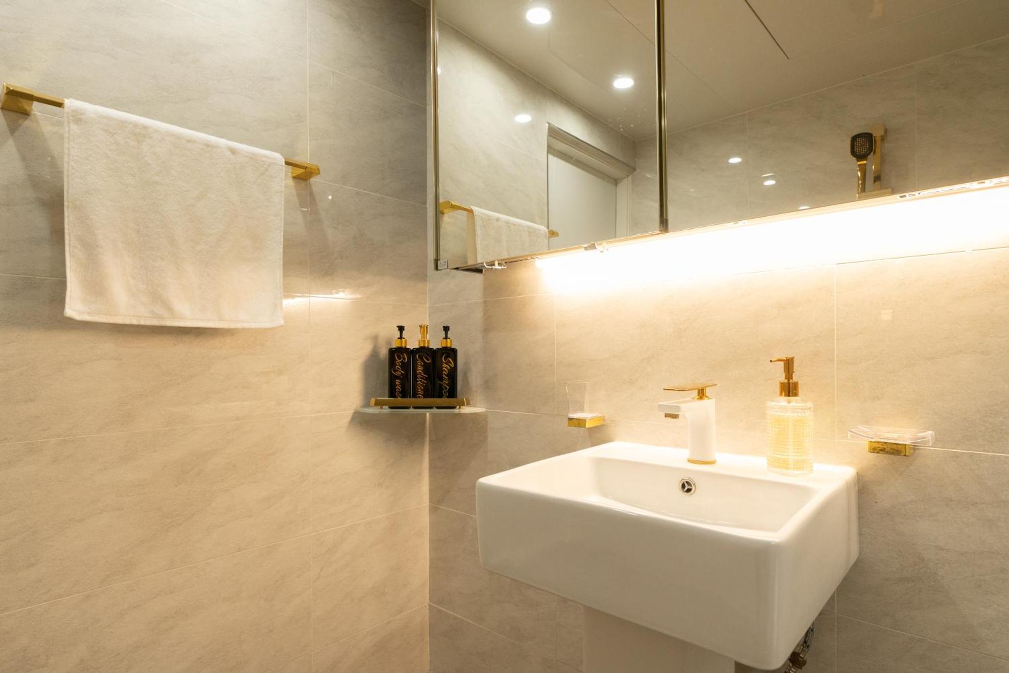 Cozy House- Yongsan, Itaewon, Noksapyeong Station, 2r3b 公寓